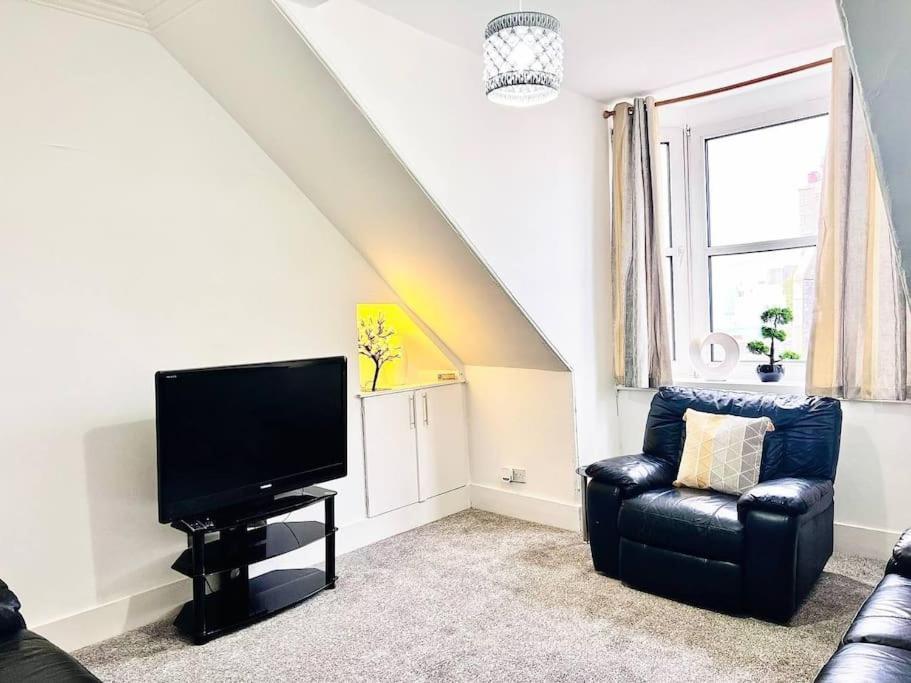 Crown House Two Bedroom Apartment Αμπερντήν Εξωτερικό φωτογραφία
